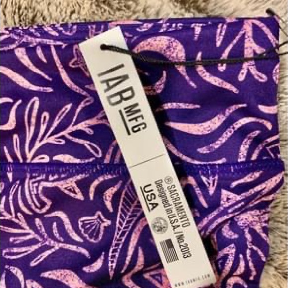 IAB 3” workout shorts - NWT - Picture 3 of 4